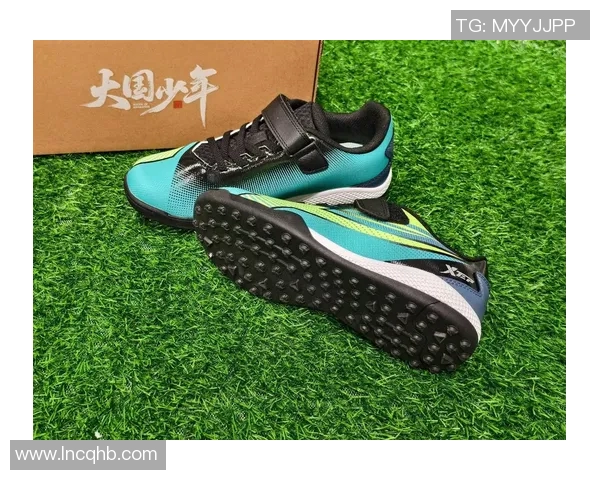 球星如何挑选足球鞋 揭秘专业球员的选鞋秘诀与技巧